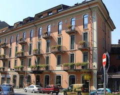Hotel Corona (Domodossola, Italy)