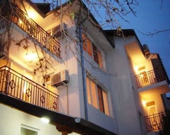 Khách sạn Matev (Burgas, Bun-ga-ri)