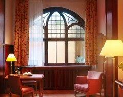 Khách sạn Dz Comfort - Hotel Am Markt (Bacharach, Đức)