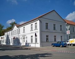 Khách sạn Weisser Hirsch (Hohen Neuendorf, Đức)