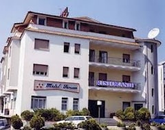 Khách sạn Motel Forum (Polla, Ý)