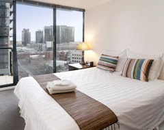 Hotel Myriad Dreams (Melbourne, Australia)