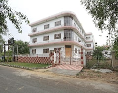 Khách sạn OYO 8907 The Nest (Ghaziabad, Ấn Độ)