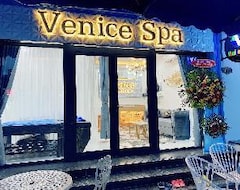 Hotel Venice House Spa (Phu Loc, Vietnam)