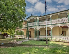 Pansiyon Grove Manor (Brisbane, Avustralya)