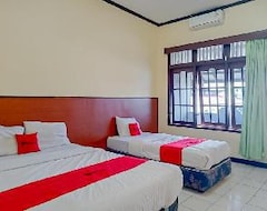 Khách sạn Reddoorz Syariah @ Hotel Sidomulyo Pacitan (Pacitan, Indonesia)