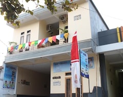 Pansiyon De Ibeel Guesthouse (Pangandaran, Endonezya)