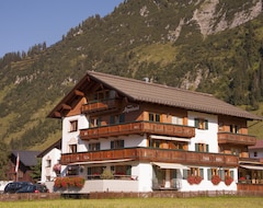 Hotelli Alpenland - Das kleine Hotel (Lech am Arlberg, Itävalta)