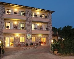 Khách sạn Viole Country Hotel (Assisi, Ý)