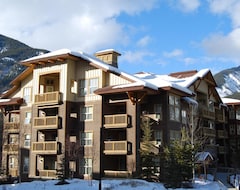 Căn hộ có phục vụ Panorama Mountain Resort - Premium Condos and Townhomes (Panorama Resort, Canada)