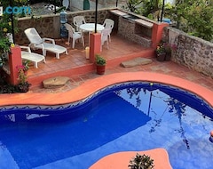 Hotel Casa Monarca (Rincón de Guayabitos, Mexico)