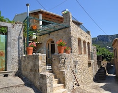 Koko talo/asunto Spiti Anne (Korfu, Kreikka)