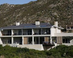 Otel Moonstruck On Pringle Bay Guest House (Pringle Bay, Güney Afrika)