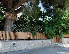 Hotel Rovies (Rovies, Greece)