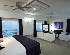 Resort Riu Palace Peninsula - All Inclusive (Cancun, Mexico)