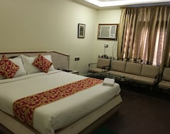 Khách sạn Tourist Inn (Jalpaiguri, Ấn Độ)