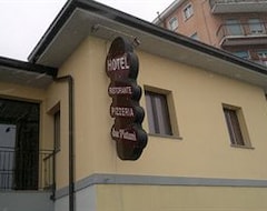 Khách sạn Due Platani (Airuno, Ý)