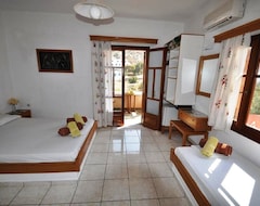 Hotel Villa Mata (Ios - Chora, Greece)