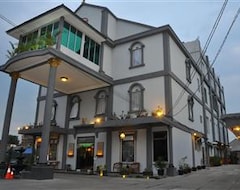 Hotel Ghotic (Bandung, Indonesia)