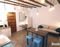 Tüm Ev/Apart Daire Bonito Loft En Lampolla (La Ampolla, İspanya)