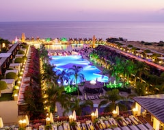 Hotelli Cratos Premium Hotel Port SPA (Girne, Kypros)