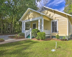 Entire House / Apartment Thomasville Cottage Near The Big Oak And Downtown! (Thomasville, USA)