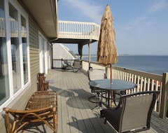 Toàn bộ căn nhà/căn hộ Oceanfront Villa, A/c, Cable Tv, Free Wifi 2 Decks, Outdoor Grill, Pet Friendly (Plymouth, Hoa Kỳ)