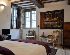 Bed & Breakfast AccrocheCoeur (Saint-Malo, Francia)