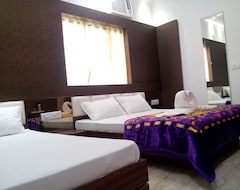 Hotel Itsy By Treebo - Shree Anand Dham, Vrindavan (Vrindavan, India)