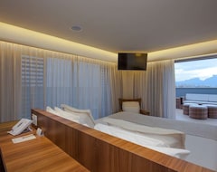 Vogue Square Fashion Hotel by Lenny Niemeyer (Rio de Janeiro, Brazil)