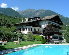 Hotel Quelle (Dorf Tirol, Italien)