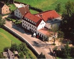 Landhotel Goldener Löwe mit Pension Am Taurastein (Burgstädt, Tyskland)