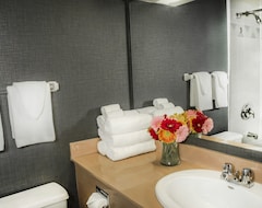 Cartier Place Suite Hotel (Ottawa, Canada)