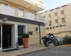 Hotel Residence T2 (Rimini, Italy)