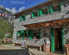 Casa rural Rifugio Luna Nascente (Val Màsino, Ý)