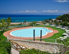Otel Residence New Paradise (Tropea, İtalya)