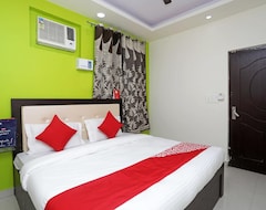 Hotel OYO 14332 Raj Palace (Meerut, Indija)