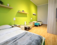 Otel Rainbow Apartments 3 (Krakov, Polonya)