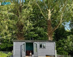 Tüm Ev/Apart Daire Old King William Shepherd Huts And Private Hot Tubs In North Norfolk (Barsham, Birleşik Krallık)