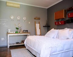 Hotelli Luxury Upmarket Homestay 20 On 4Th (Rustenburg, Etelä-Afrikka)