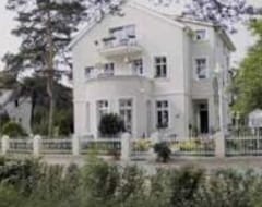 Hotelli Villa von Desny (Ostseebad Heringsdorf, Saksa)