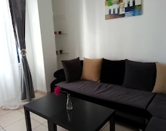 Casa/apartamento entero Alger Centre : Appartement Refait à Neuf / Wifi Gratuit/ 40 Euros La Nuitée (Sidi M'Hamed, Argelia)