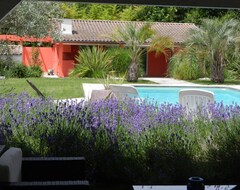 Toàn bộ căn nhà/căn hộ Charming Cottage 3 Ears With Landscaped Garden And Swimming Pool 10 Minutes From Bordeaux (Camblanes-et-Meynac, Pháp)