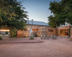 Khách sạn De Zeekoe Self Catering And Bed & Breakfast Oudtshoorn Accommodation (Oudtshoorn, Nam Phi)