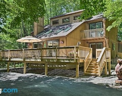 Toàn bộ căn nhà/căn hộ Bear Den Rustic Mtn Home About 2 Mi To Pocono Lake! (Pocono Lake, Hoa Kỳ)