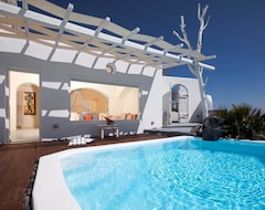 Hotel Athermi Suites - Adults Only (Megalochori, Greece)
