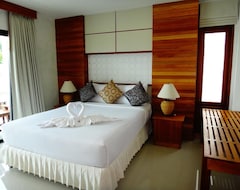 Hotel Neptunes Villa (Koh Phangan, Thailand)