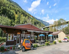 فندق India Village (انترلاكن, سويسرا)