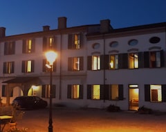 Khách sạn Volivia Relais (Pegognaga, Ý)