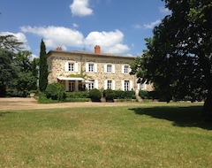 Hotelli Le Clos De Lapras (Roiffieux, Ranska)